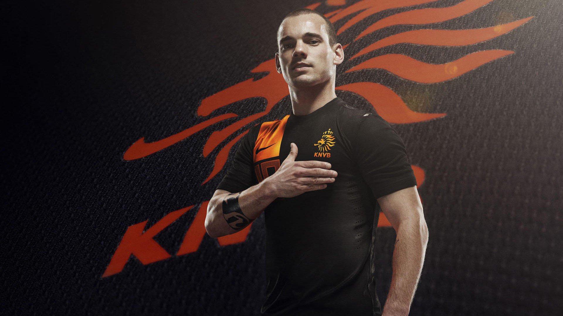 谁能击败勇士?巴克利语出惊人,现役联盟无人能及,唯有82绿军与96公牛可一战