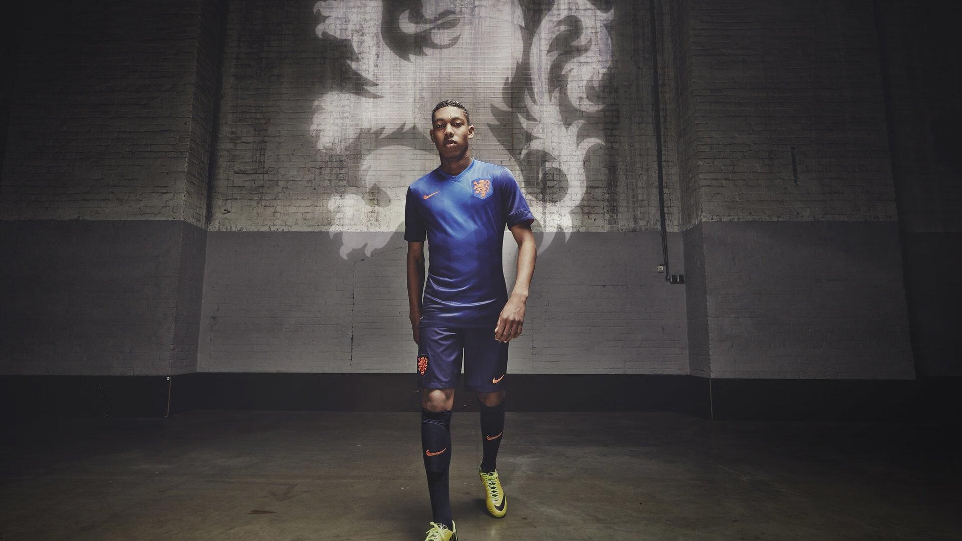 英超争冠白热化，阿森纳稳坐榜首，中游混战仅差毫厘